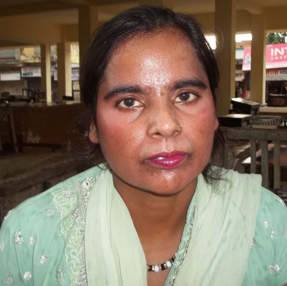 The lawyer's wife Srebajar coil, cash looted