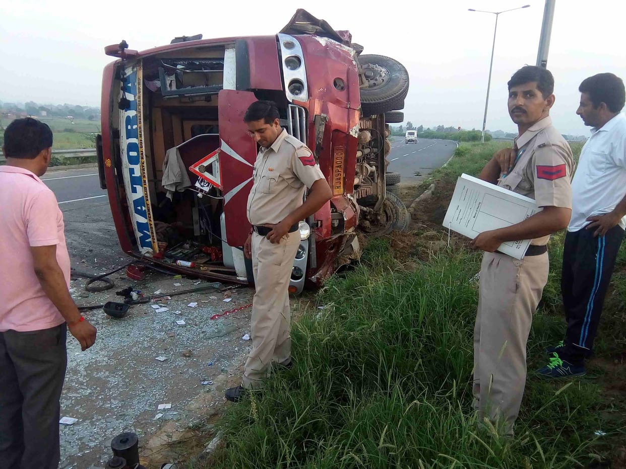 bus accident, haryana, rohtak, injuery, pgi, crime, accident, police