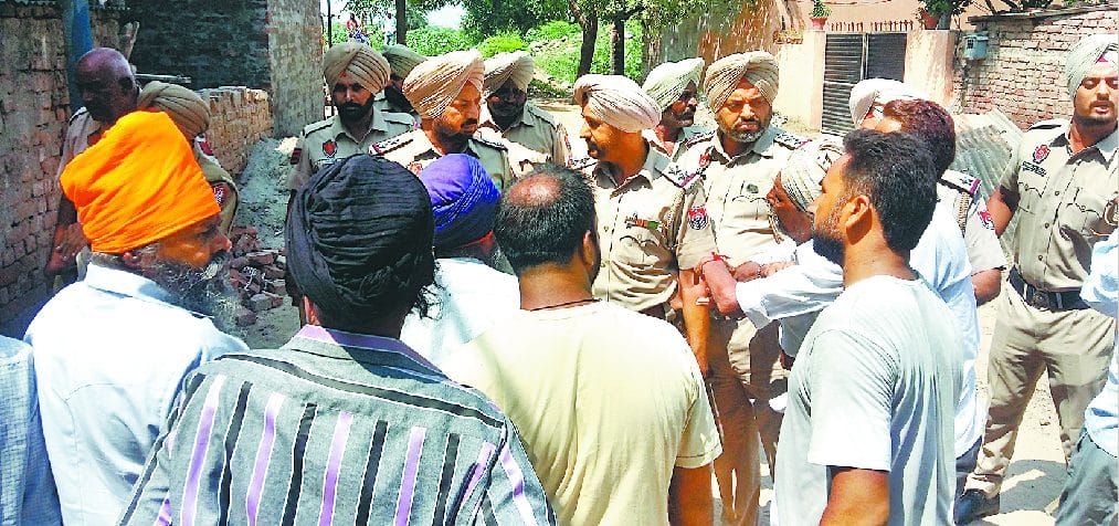 protest of villagers zirakpur, Powercom mohali, land dispute in zirakpur,  10 day time period 