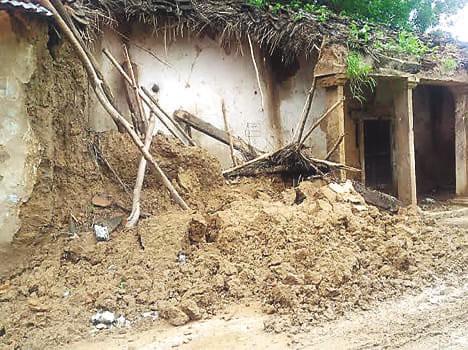 The woman escaped the death house collapse