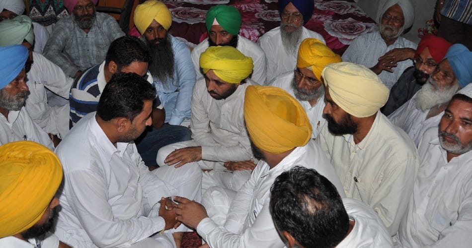 bhagwant mann attacks on CM Badal on bus accident.