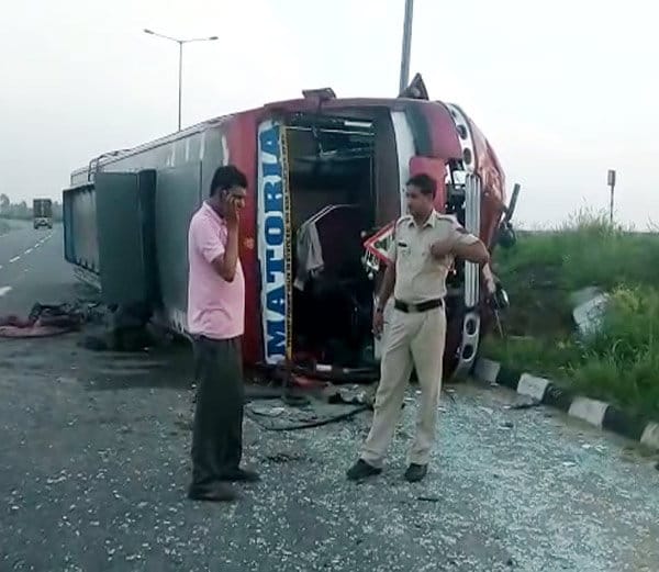 bus accident on rohtak national highway, 25 people injured