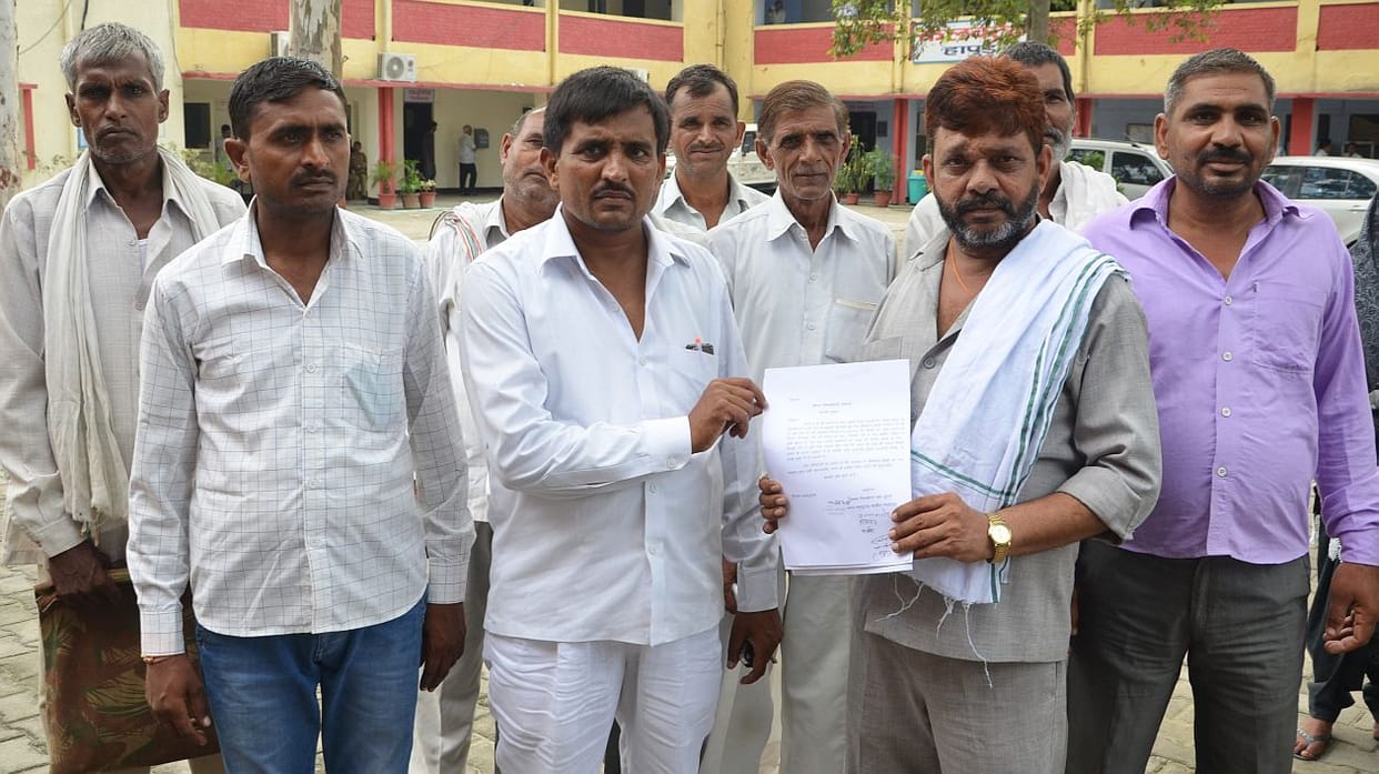 The villagers demanded the closure of the chemical plant.