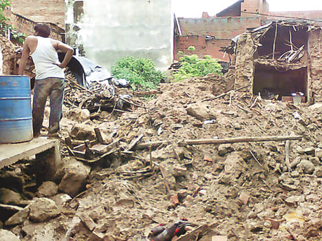 Rain fell from home, three killed
