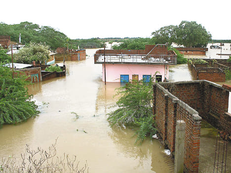 Ken water entered the water in low-lying areas