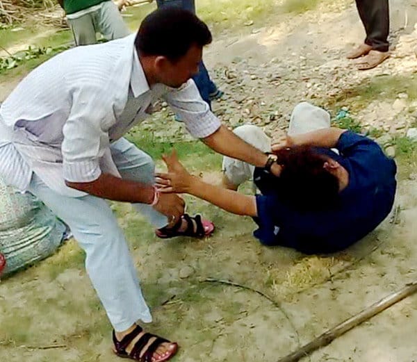 lady brutally beated with iron road in hoshiarpur, panchayat captured video and viral it