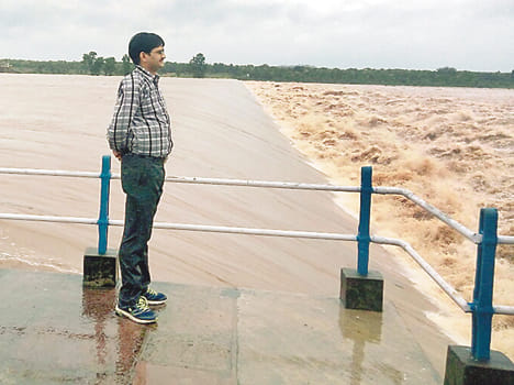 "Red" Ken traces up to eight meters