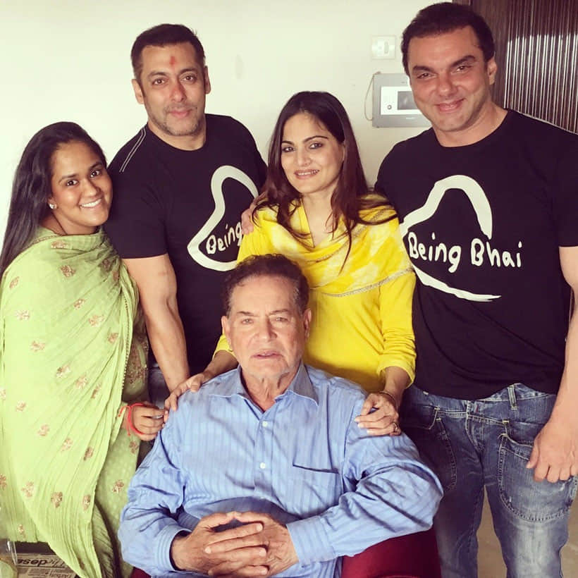 Salman Khan's rakshabandhan celebration with sisters Arpita, Alvira, Shweta