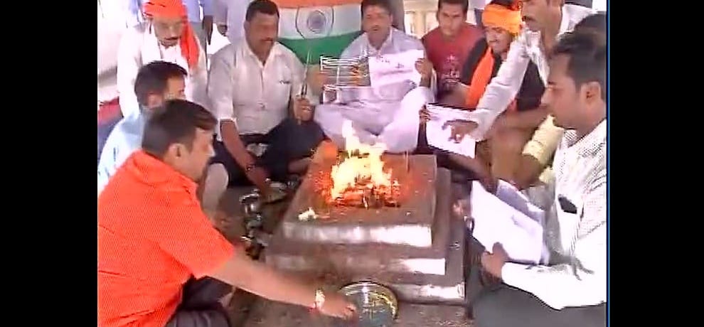 india praying for pv sindhus golden win in olympics today