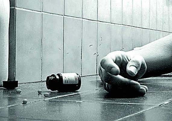 BSP leader try to commit sucide outside cm house