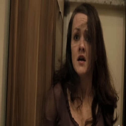 She Took A Selfie And Noticed This Creepy Man Behind