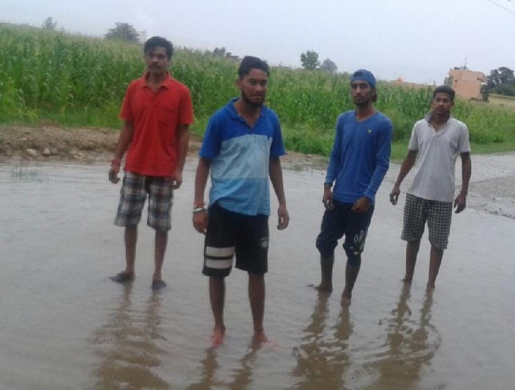 loss with rain in Una 