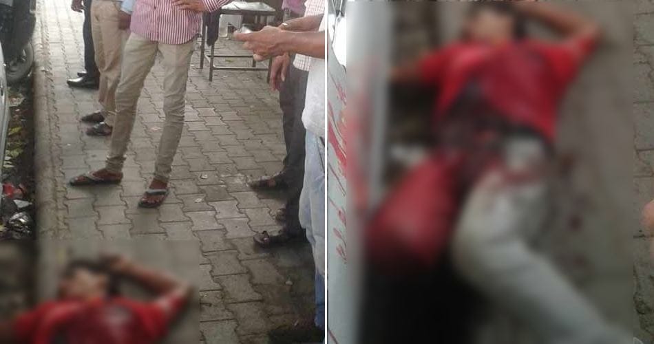 boy run away after murdering boy on road and people were busy in clicking photo
