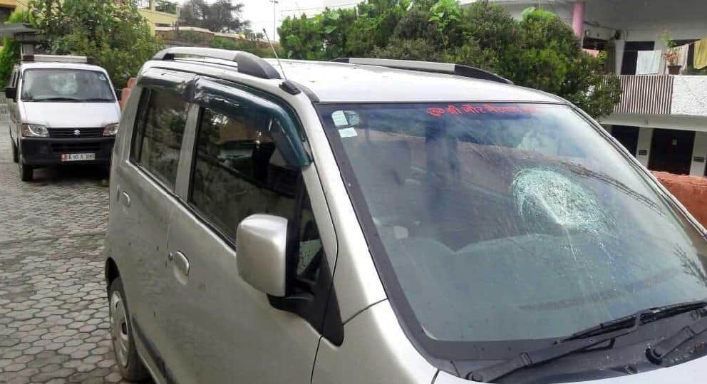 due to these mistakes car windshield gets cracked, know what are the ways to keep it safe