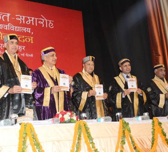 CJI Tirath Singh Thakur confers degrees in HPU convocation ceremony