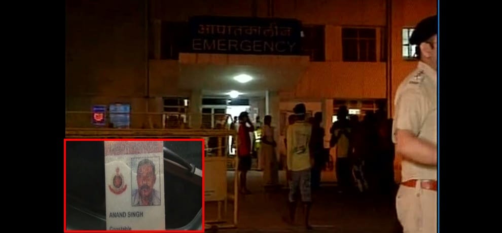 constable anand singh shot dead by criminals who were trying to snatch a ladys chain
