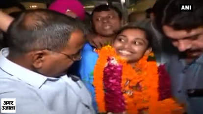 Dipa Karmakar gets hero’s welcome at Delhi Airport