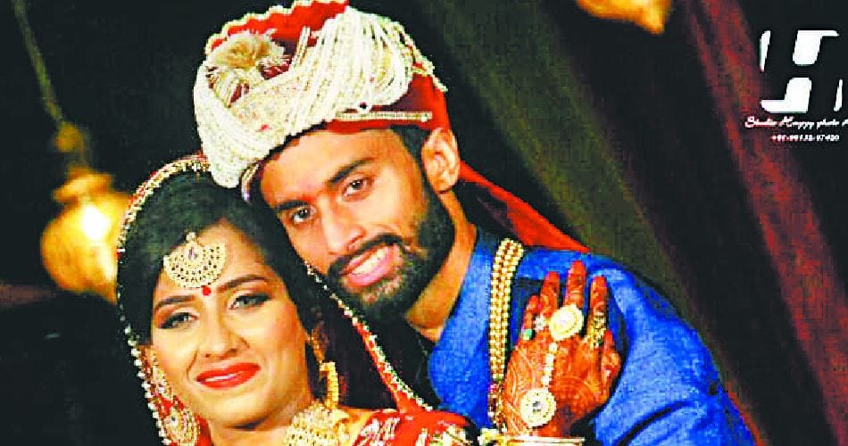 indian hockey womens team formar captain ritu rani weds to singer harsh sharma