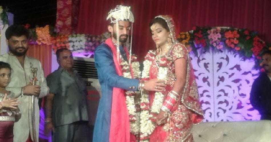 indian hockey womens team formar captain ritu rani weds to singer harsh sharma