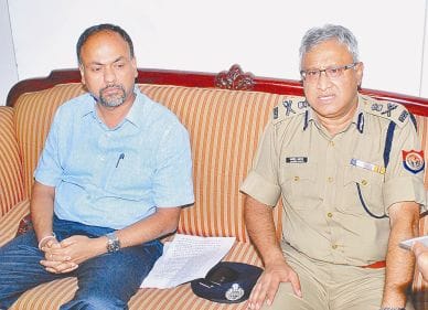 Khanduli much loot, tajganj chain Sneching
