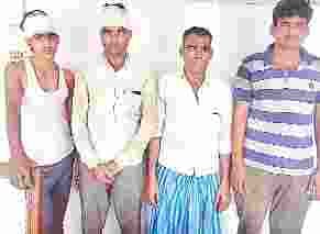 road holdup kar loot