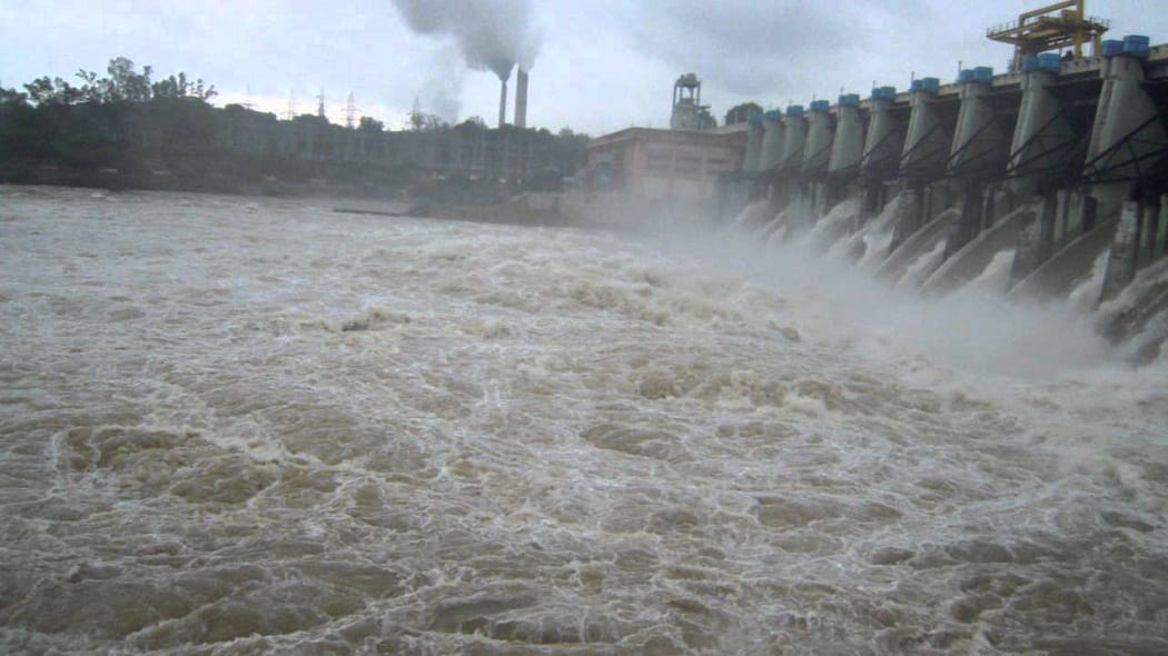 power plants suffering loss in jammu and kashmir due to winter sessions