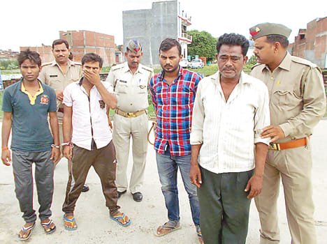 Lutkand gang detained in Amethi