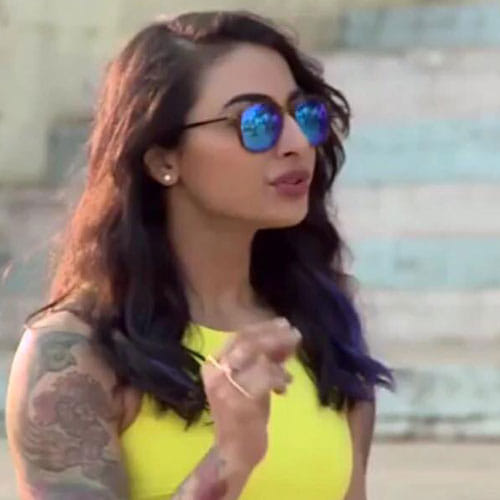 this heroine enjoys bikini photoshoot