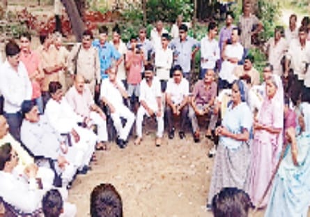 dhakaula mein dahasat kayam