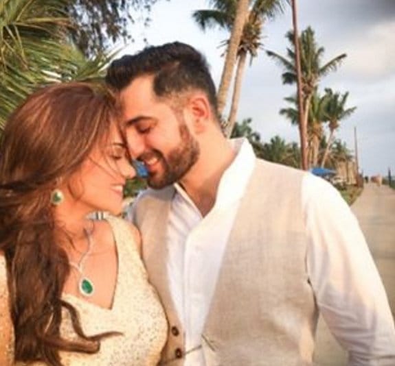 पिता की मौत के एक महीने बाद, एक्ट्रेस ने राणा जी से की दूसरी शादी - A ...