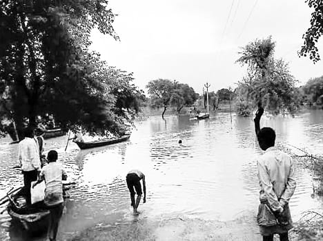 Yamuna two meters above the danger mark