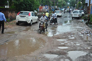  Tammy difficult to walk on the streets in the rain