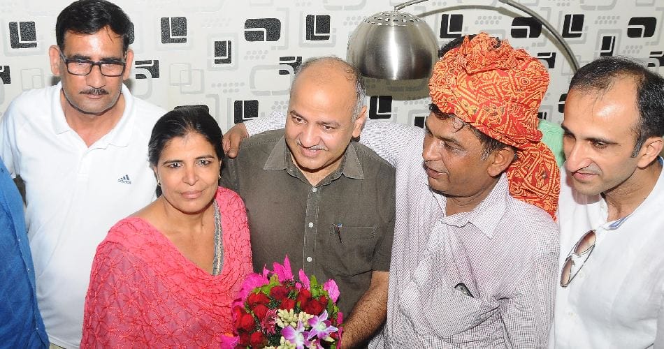 sakshi malik father refuse to fulfill demand of daughter, meeting with depty cm manish sisodia