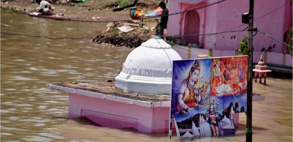 worst situation in many parts of uttar pradesh due to flood