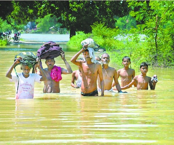 flood hits Uttar Pradesh.