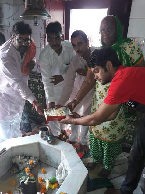 indian real sultan yogehswar dutt match in rio olympic, mother worshiped for victory