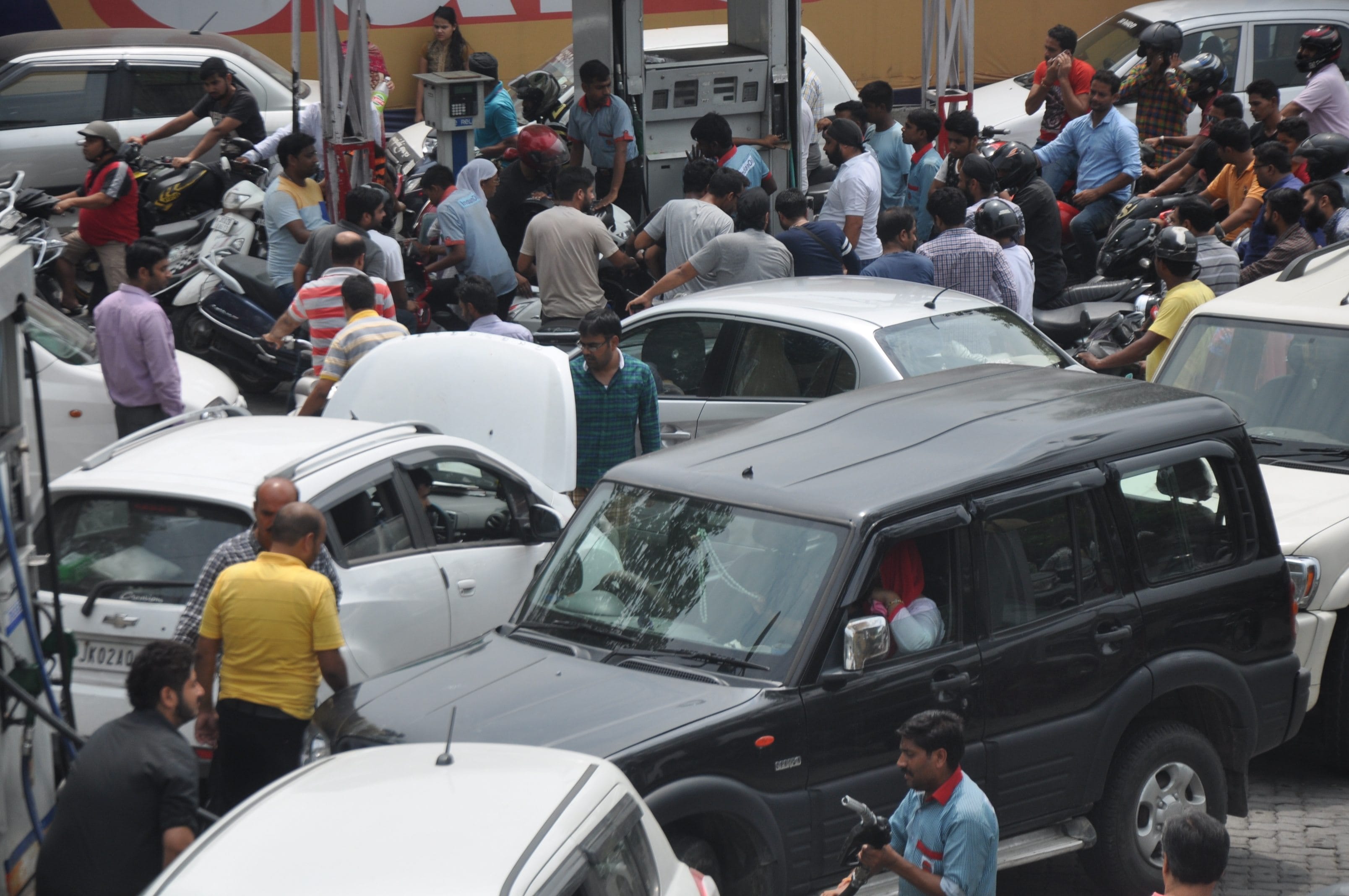 Tanker drivers strike in j&k