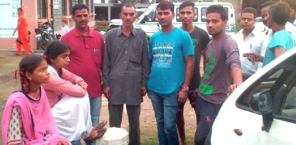 Bees Attack on School Students at Kangra, Himachal.