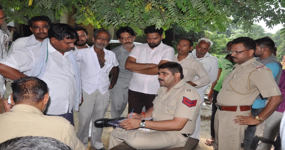 boy post status on facebook whatsapp and committed suicide, jumped from building