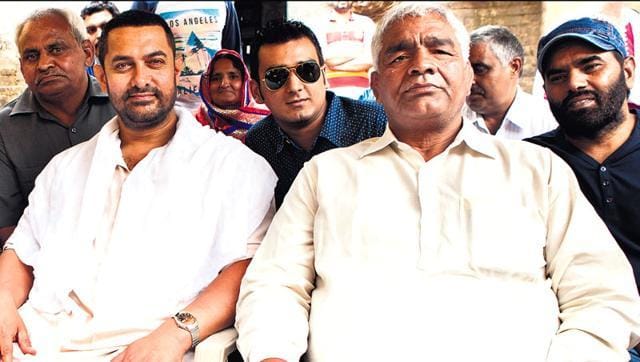 aamir khan movie dangal real hero mahavir phogat interview on dronacharya award by ministry 