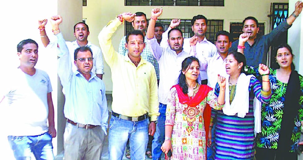 Relay hunger strike warning
