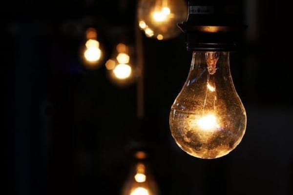 Power Corporation Cut off the power of up minister house