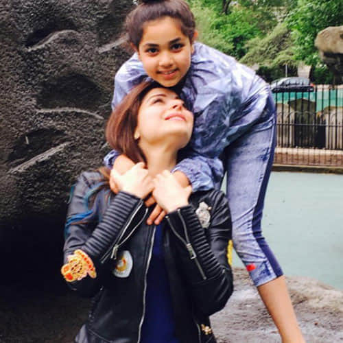 baby doll singer kanika kapoor is a bhajan singer