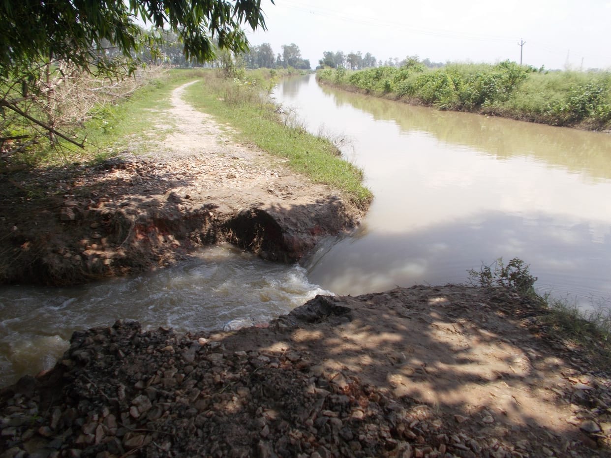 Several broken Shahganj Rjwaha