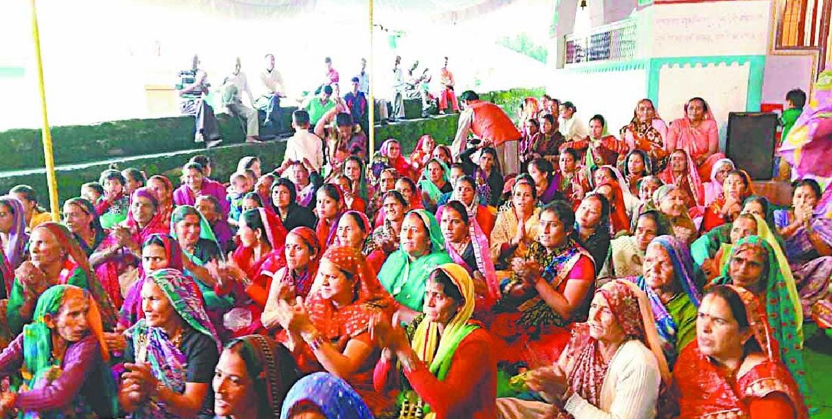 अच्छे संस्कार नहीं देने वाले माता-पिता बच्चों के शत्रु