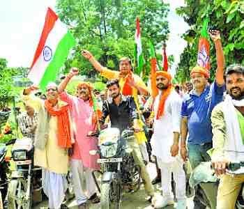BJP workder,s extracted tricolor trip