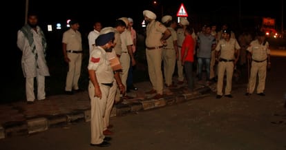 road accident at hallomajra light point, police argue for area