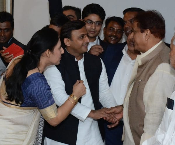 Akhilesh Yadav inaugurates digitalisation of UP assembly.