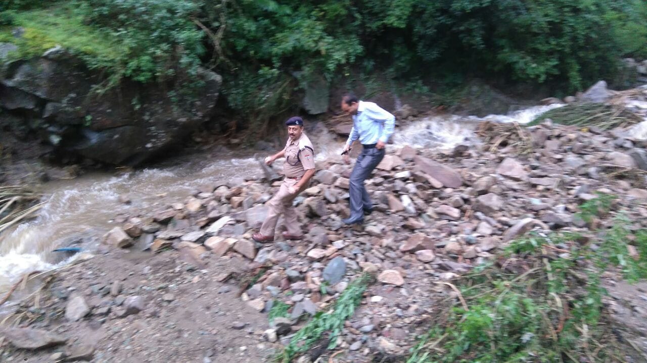 cloud burst in pauri village.