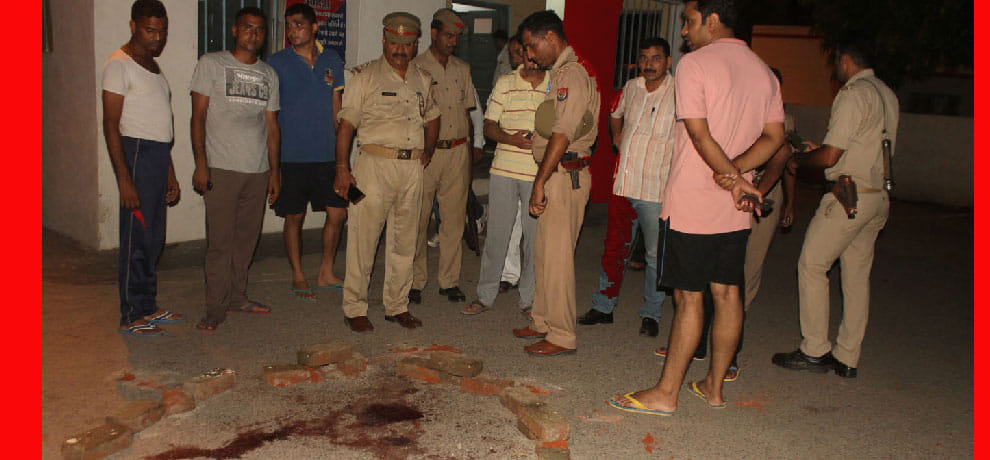 Constable make firing in police line, After murder of munshi commetid suicide 